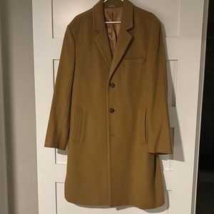 Men’s extra large Michael Kors wool trenchcoat with silky lining.